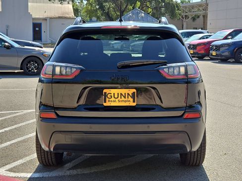 Used 2020 Jeep Cherokee Latitude Plus FWD image 4
