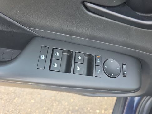 Used 2025 Hyundai Kona SEL FWD image 18