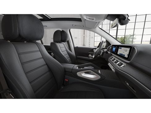 New 2026 Mercedes-Benz GLS 450 4MATIC image 3