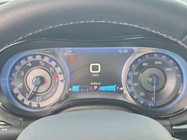 Used 2017 Chrysler 300 S AWD/4WD image 17