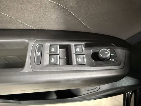 Used 2022 Volkswagen Atlas SEL image 9