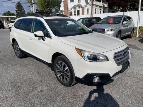 Used 2016 Subaru Outback 2.5i Limited AWD/4WD image 4