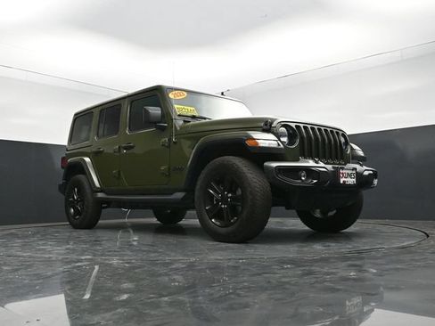 Used 2023 Jeep Wrangler Unlimited Sahara AWD/4WD image 47