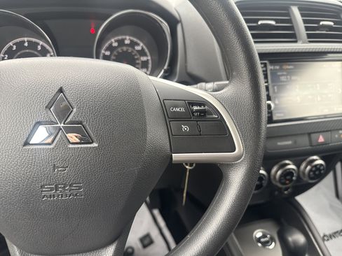 Used 2025 Mitsubishi Outlander Sport ES AWD/4WD image 19
