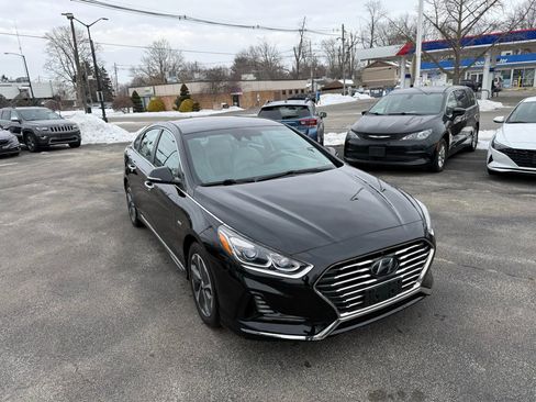 Used 2019 Hyundai Sonata Limited image 3