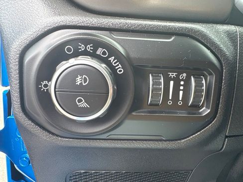 Used 2021 Jeep Gladiator Sport AWD/4WD image 38