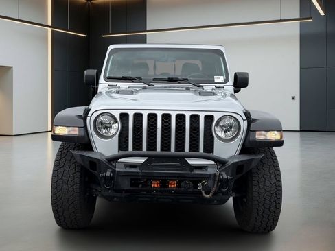 Used 2023 Jeep Gladiator Rubicon w/ Trailer Tow Package AWD/4WD image 8