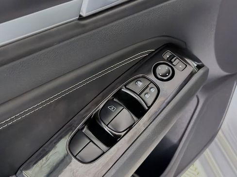 Used 2023 Nissan Altima 2.5 SL FWD image 22
