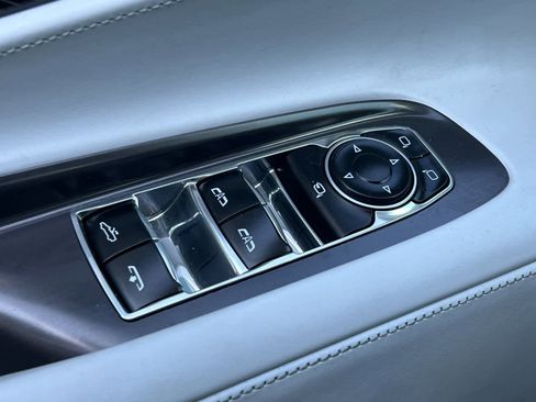 Used 2023 Chevrolet Corvette Stingray Premium Conv w/ Z51 Performance Package image 13