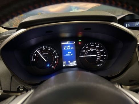 Used 2018 Subaru Crosstrek 2.0i Premium w/ Eyesight System image 38