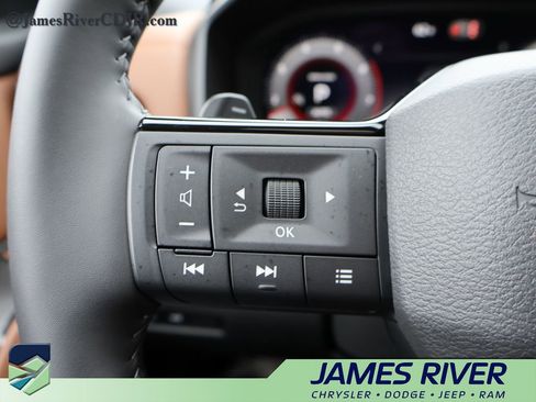 Used 2026 Nissan Rogue Platinum w/ Platinum Premium Package AWD/4WD image 27