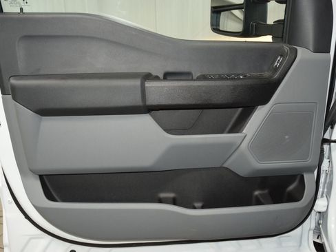 Used 2024 Ford F350 XL w/ XL Chrome Package RWD image 36