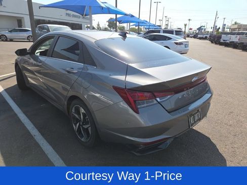 Used 2023 Hyundai Elantra Limited FWD image 6
