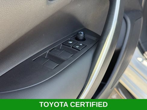 Certified 2025 Toyota Corolla SE w/ SE Premium Package FWD image 9