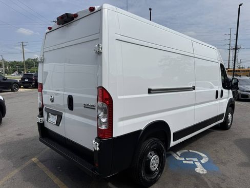 Used 2024 RAM ProMaster 2500 w/ Convenience Group FWD image 5