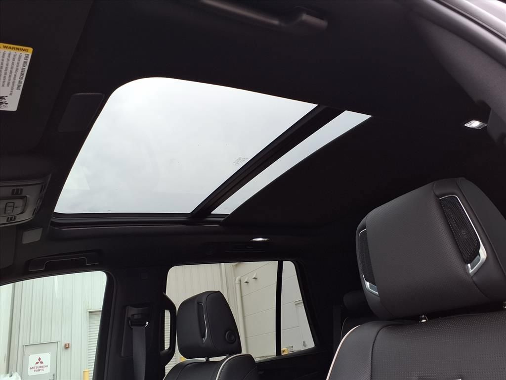 Used 2024 Cadillac Escalade Sport AWD/4WD image 24