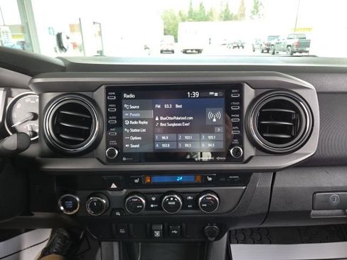 Used 2021 Toyota Tacoma TRD Off-Road image 63