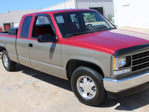 Used 1990 Chevrolet Silverado 1500 2WD Extended Cab image 17
