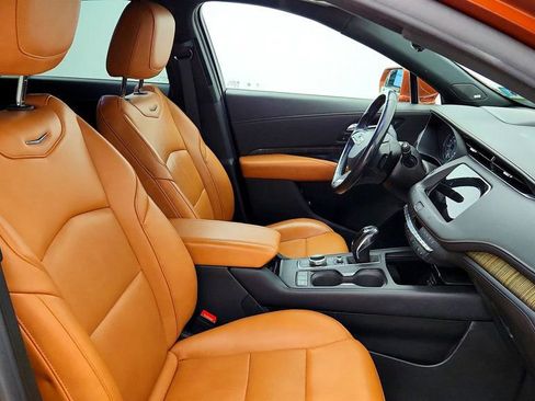 Used 2019 Cadillac XT4 Premium Luxury FWD image 25
