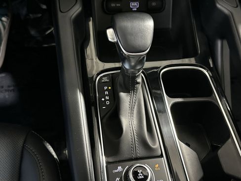 Used 2022 Kia Telluride S image 32