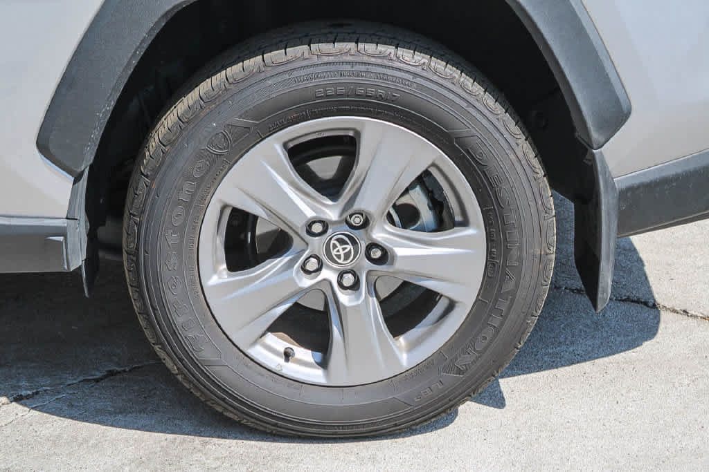 Used 2024 Toyota RAV4 XLE w/ Convenience Package AWD/4WD image 8