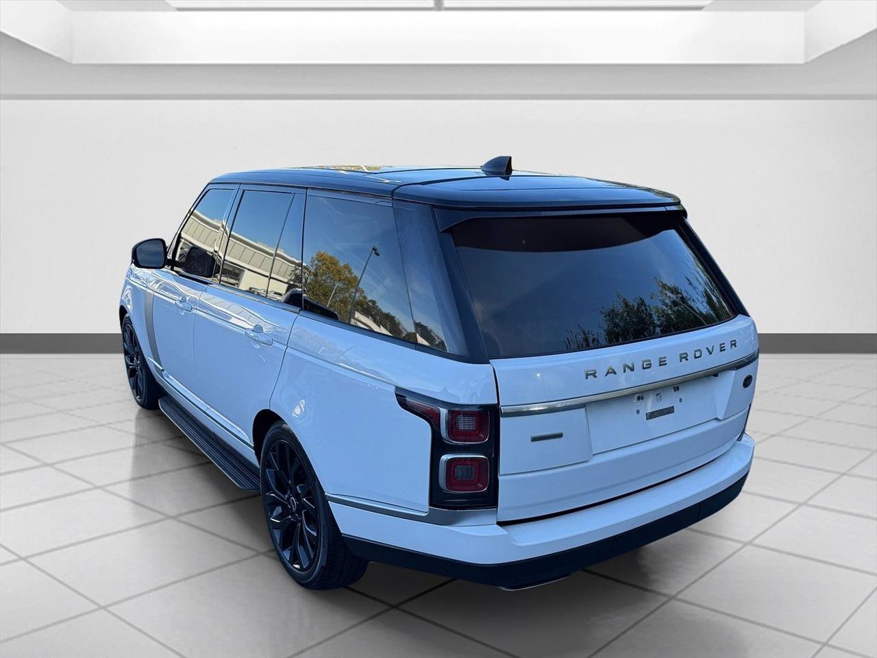 Used 2018 Land Rover Range Rover HSE AWD/4WD image 9