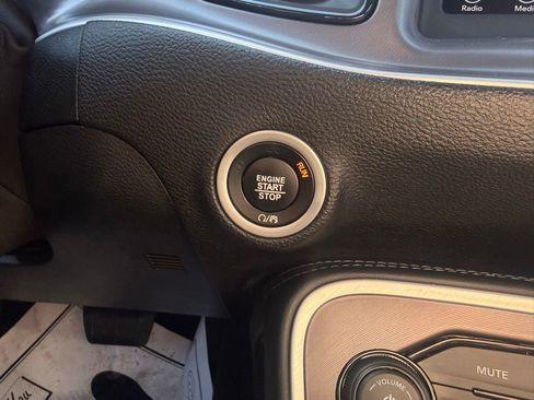 Used 2022 Dodge Challenger R/T RWD image 20