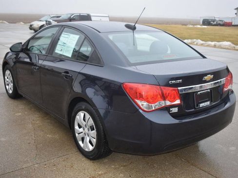 Used 2015 Chevrolet Cruze LS image 5