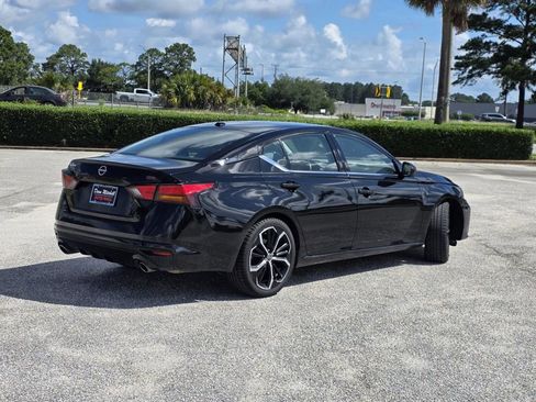 Used 2024 Nissan Altima 2.5 SR FWD image 6