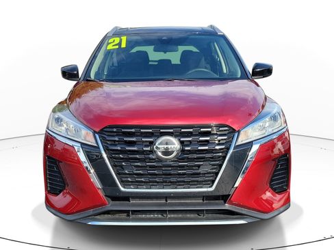 Certified 2021 Nissan Kicks SV FWD image 2