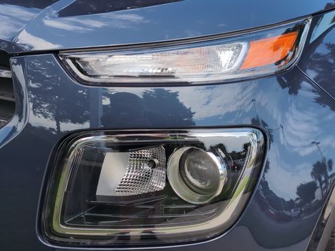 Used 2026 Hyundai Venue SEL FWD image 6