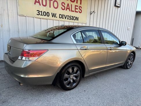 Used 2010 Honda Accord EX-L image 3