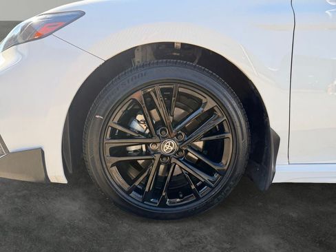 Used 2026 Toyota Camry SE w/ Convenience Package FWD image 4