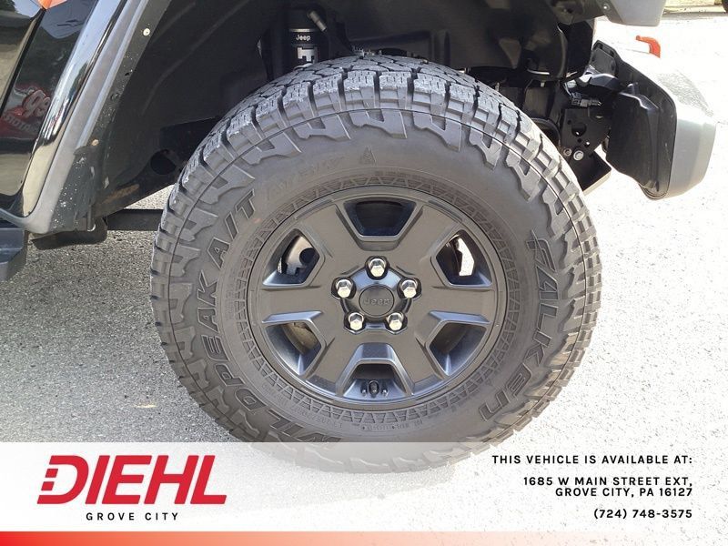 Used 2021 Jeep Gladiator Mojave AWD/4WD image 9