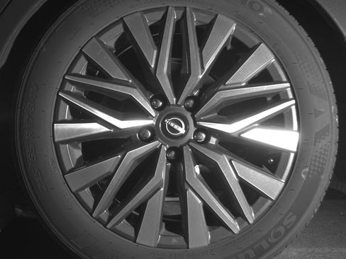 Used 2025 Nissan Altima 2.5 SV image 14