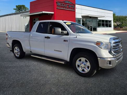 Used 2016 Toyota Tundra SR5 image 7