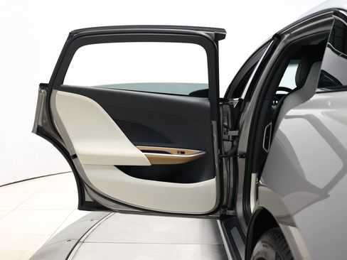 Used 2023 Lucid Air Touring image 44