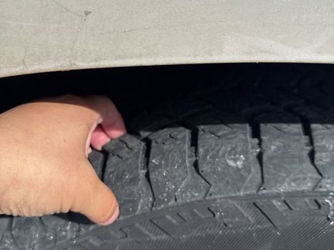 Used 2015 Chevrolet Tahoe LTZ AWD/4WD image 4