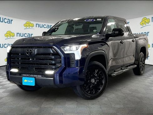 Used 2025 Toyota Tundra Limited AWD/4WD image 3