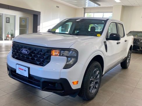 New 2025 Ford Maverick XLT w/ XLT Luxury Package AWD/4WD image 4
