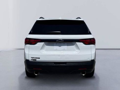 Used 2022 Chevrolet Traverse LS w/ Midnight/Sport Edition FWD image 4