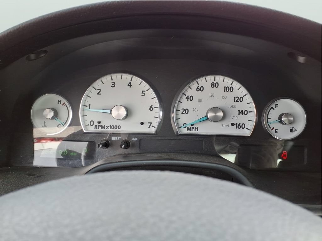 Used 2003 Ford Thunderbird RWD image 17
