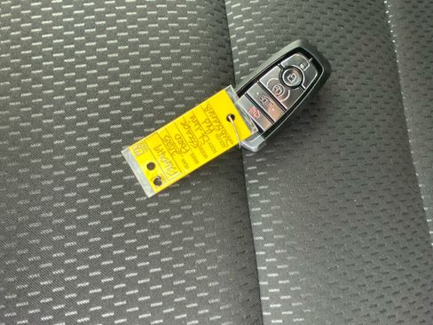 Used 2025 Ford Escape ST-Line w/ Tech Pack #1 AWD/4WD image 34