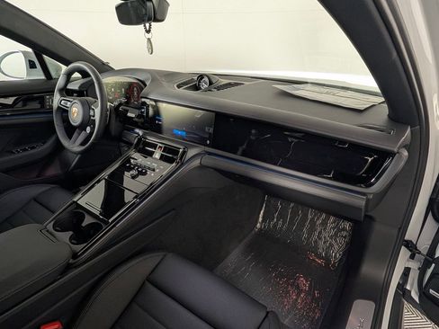 New 2026 Porsche Panamera RWD image 19