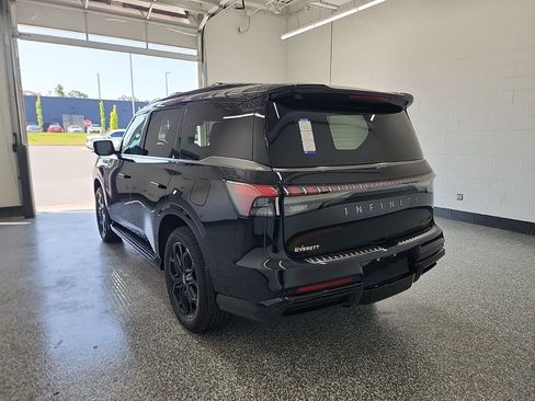 New 2026 INFINITI QX80 4WD image 3