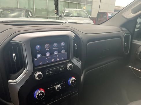 Used 2022 GMC Sierra 3500 SLE w/ SLE Value Package AWD/4WD image 23