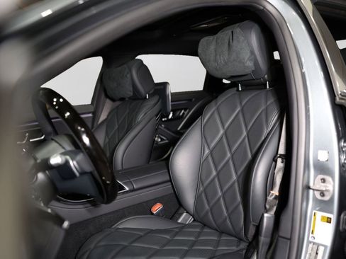 Used 2024 Mercedes-Benz Maybach S 580 4MATIC image 4