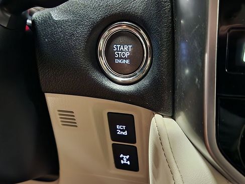 Used 2022 Lexus GX 460 Premium w/ Premium Plus Package image 41