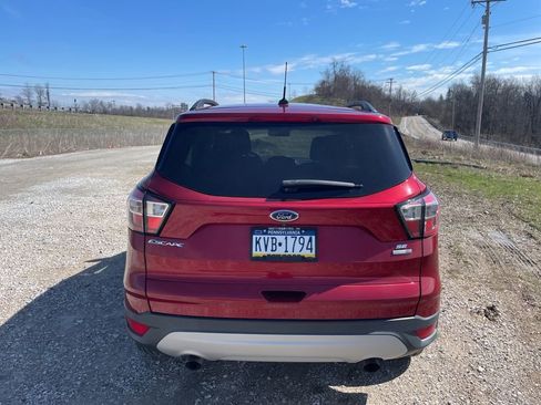 Used 2018 Ford Escape SE image 6