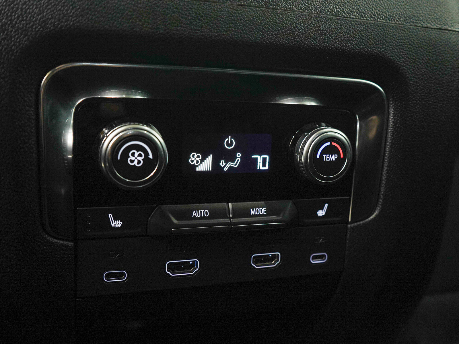 Used 2025 GMC Yukon Denali w/ Denali Reserve Package AWD/4WD image 18